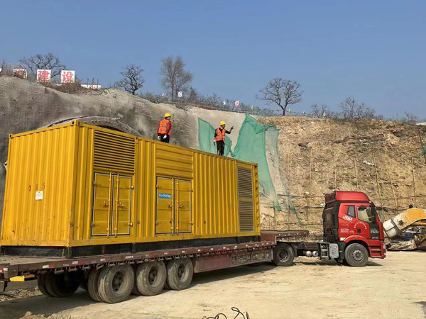 翁源发电机租赁如何根据测试结果判断机油泵的工作状态是否正常？