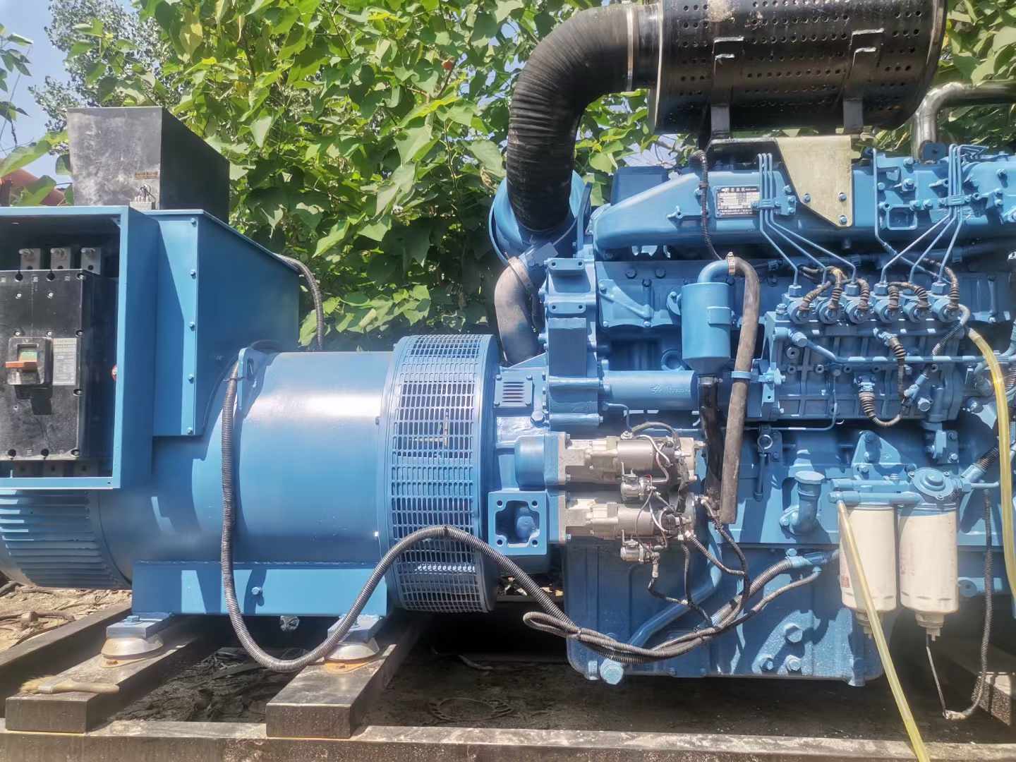 翁源详细说明降低 800kW 柴油发电机输出电流波动的方法