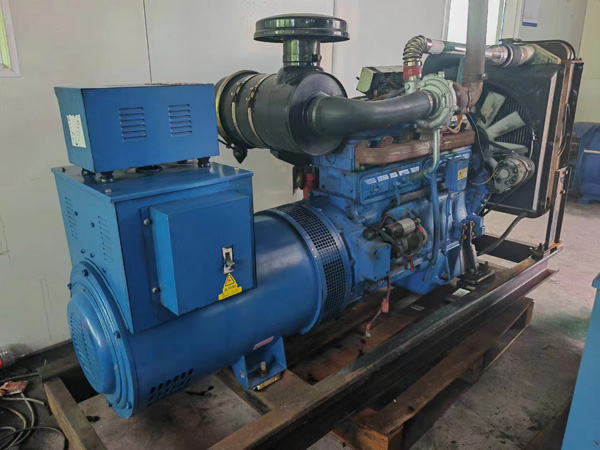 翁源100kW柴油发电机组使用多级机油有哪些优缺点？